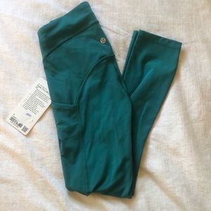 lululemon Power Thru HR Crop 23”